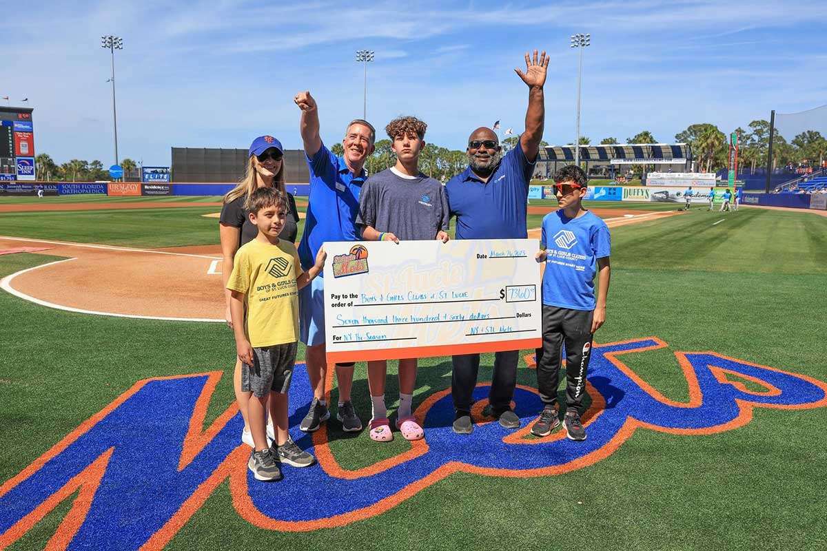 BGC of SLC with check from Mets